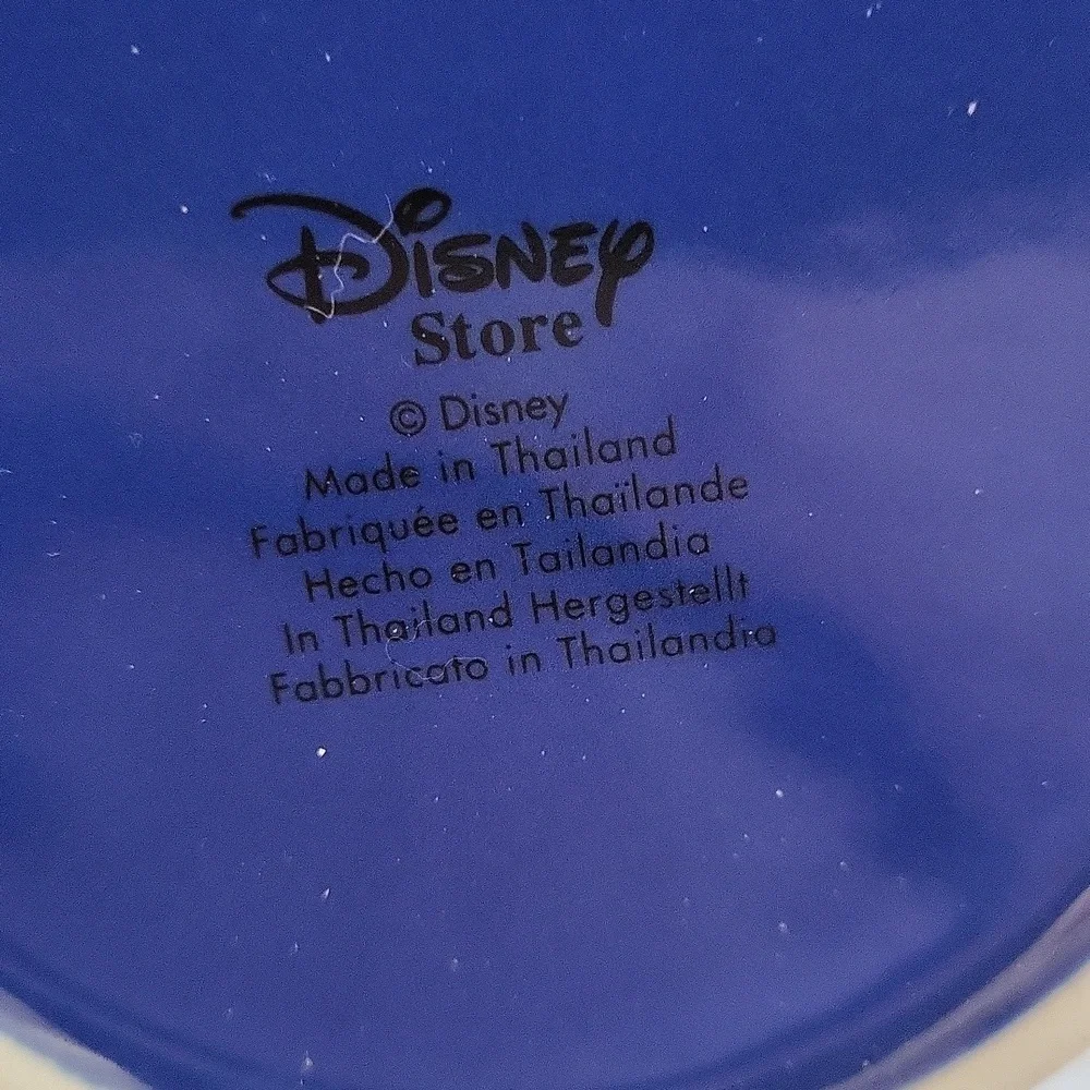 Mickey Mouse, Cricket/Grasshopper On Nose. Mug 18 ounce